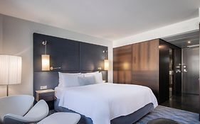 Renaissance Paris Arc De Triomphe Hotel